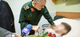 عیادت فرمانده کل سپاه از مجروحان حوادث تروریستی اخیر